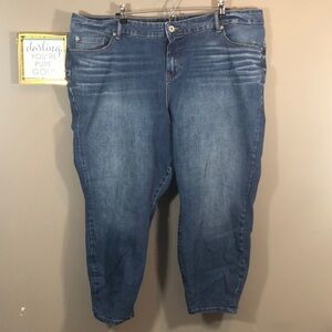 Torrid High Rise Curvy Crop Jeans 26R
